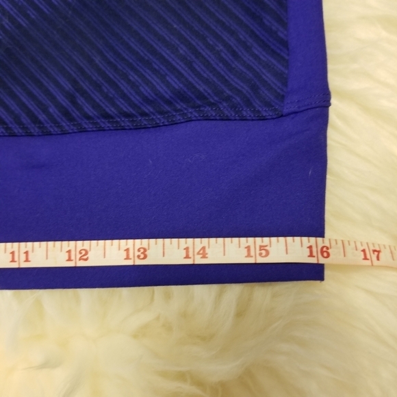 UNDER ARMOUR ColdGear Raglan Scuba Sweatshirt Blue Abstract Women Sz XS Athletic - Picture 11 of 11